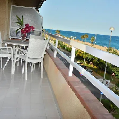New! Fantastic In Front Of The Sea! Apartment