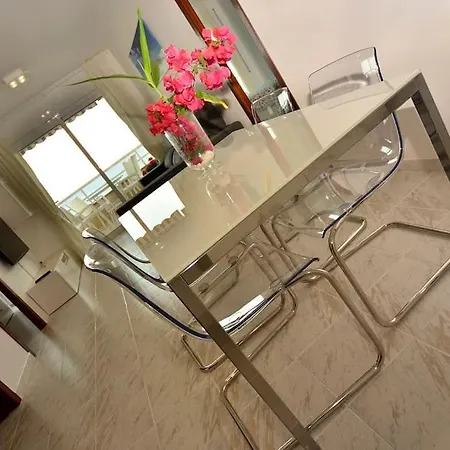 Apartment New! Fantastic In Front Of The Sea! Pineda de Mar