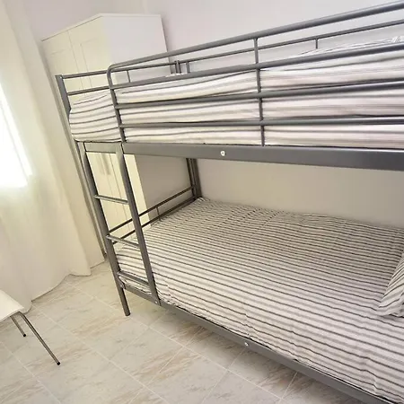 New! Fantastic In Front Of The Sea! Apartment