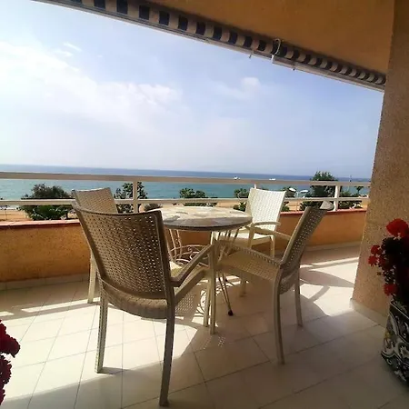 New! Fantastic In Front Of The Sea! Apartment